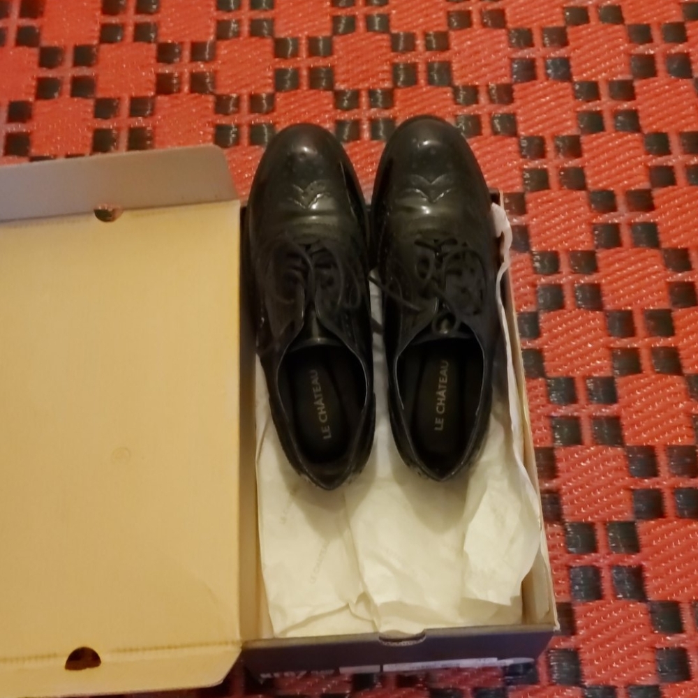 Le Chateau Shoes